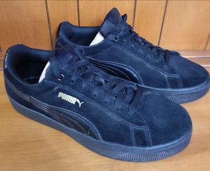 Puma Vikky Stacked Women's Black/ gold sneaker shoes sz. 8