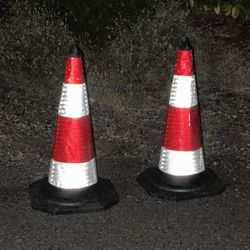 Highly Reflective Traffic Cones 28 Inch. 