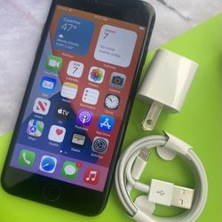 📱 Apple iPhone 7 – 32GB – Unlocked for All Carriers