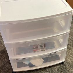 sterilite storage bin