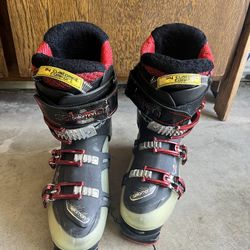 Salomon Ski Boot