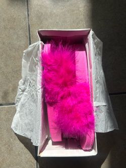 Fur sandals