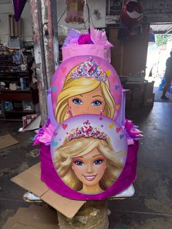 Barbie pastel piñata