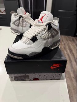 Air Jordan 4 Retro ‘White Cement Grey’