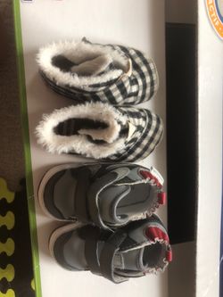 Baby shoes 6-9mo