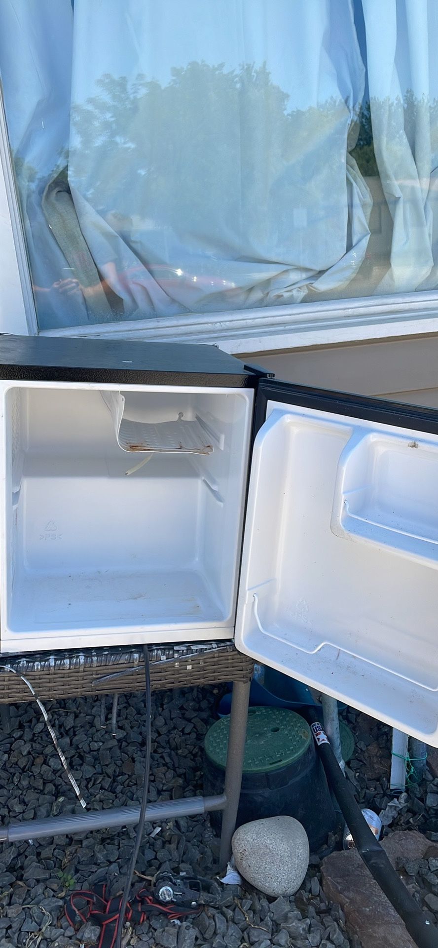 Hisense Mini Fridge 1.6 Cu Ft