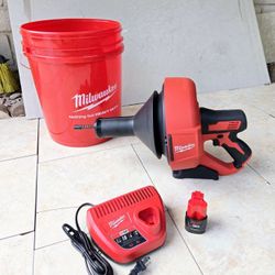 Milwaukee 12V Drain Auger Snake Kit