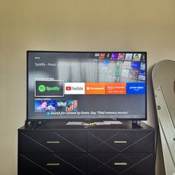 INSIGNIA 50’ 4k