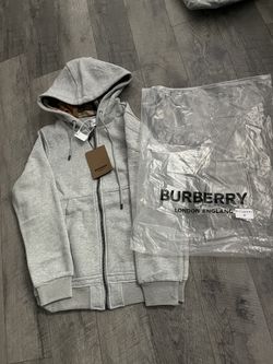 Burberry sweater 