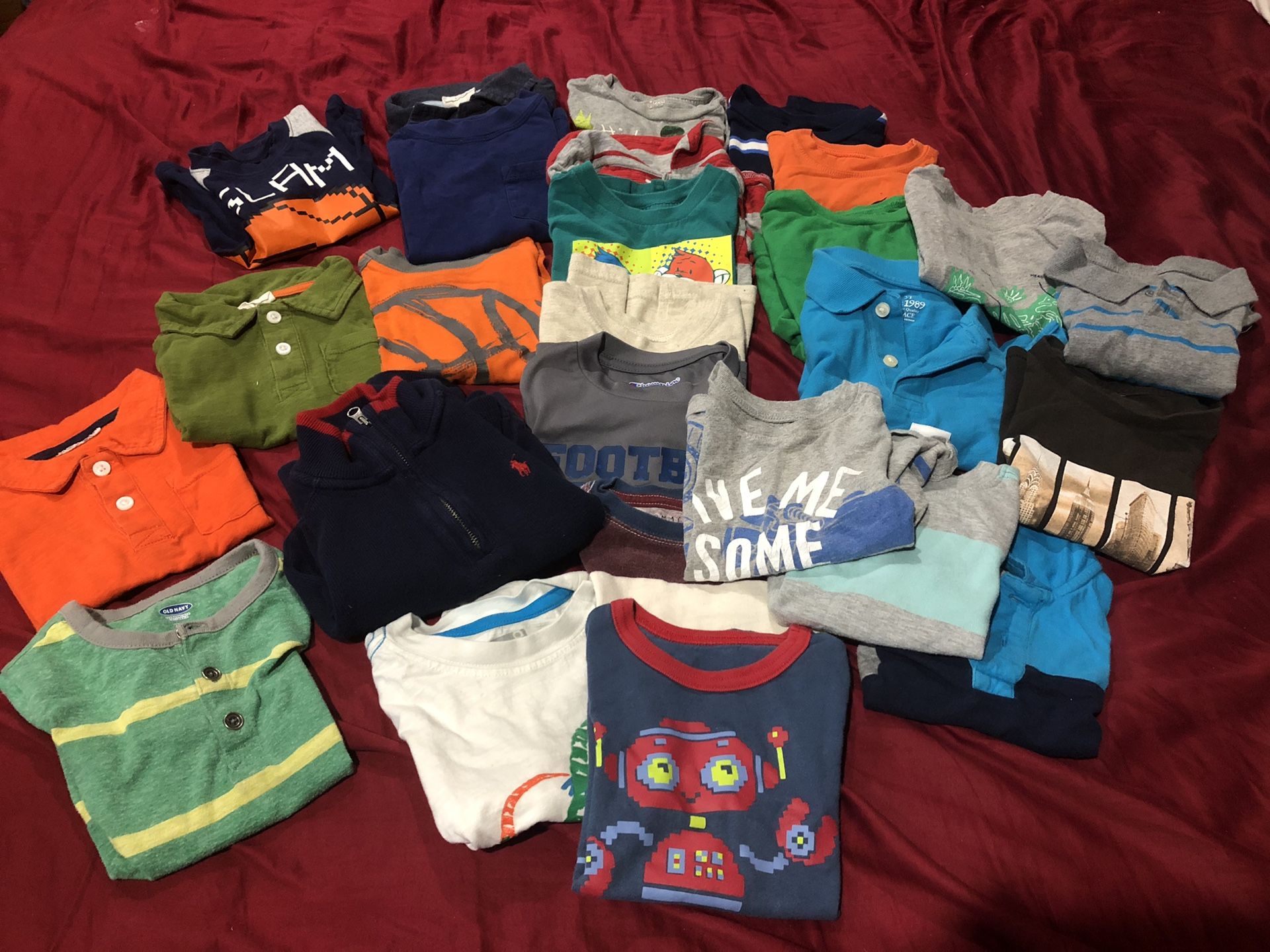 Assorted kids 2T clothes good condition