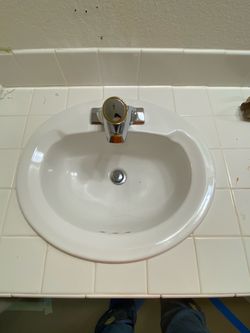 Two sink and facets