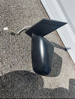 Left mirror Toyota sienna 2004