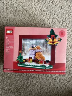 LEGO 40702 Building Toy Limited Edition Christmas Picture Frame 209pcs New