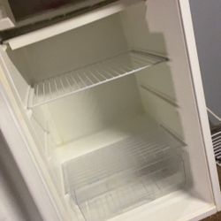 Whirlpool Mini Fridge