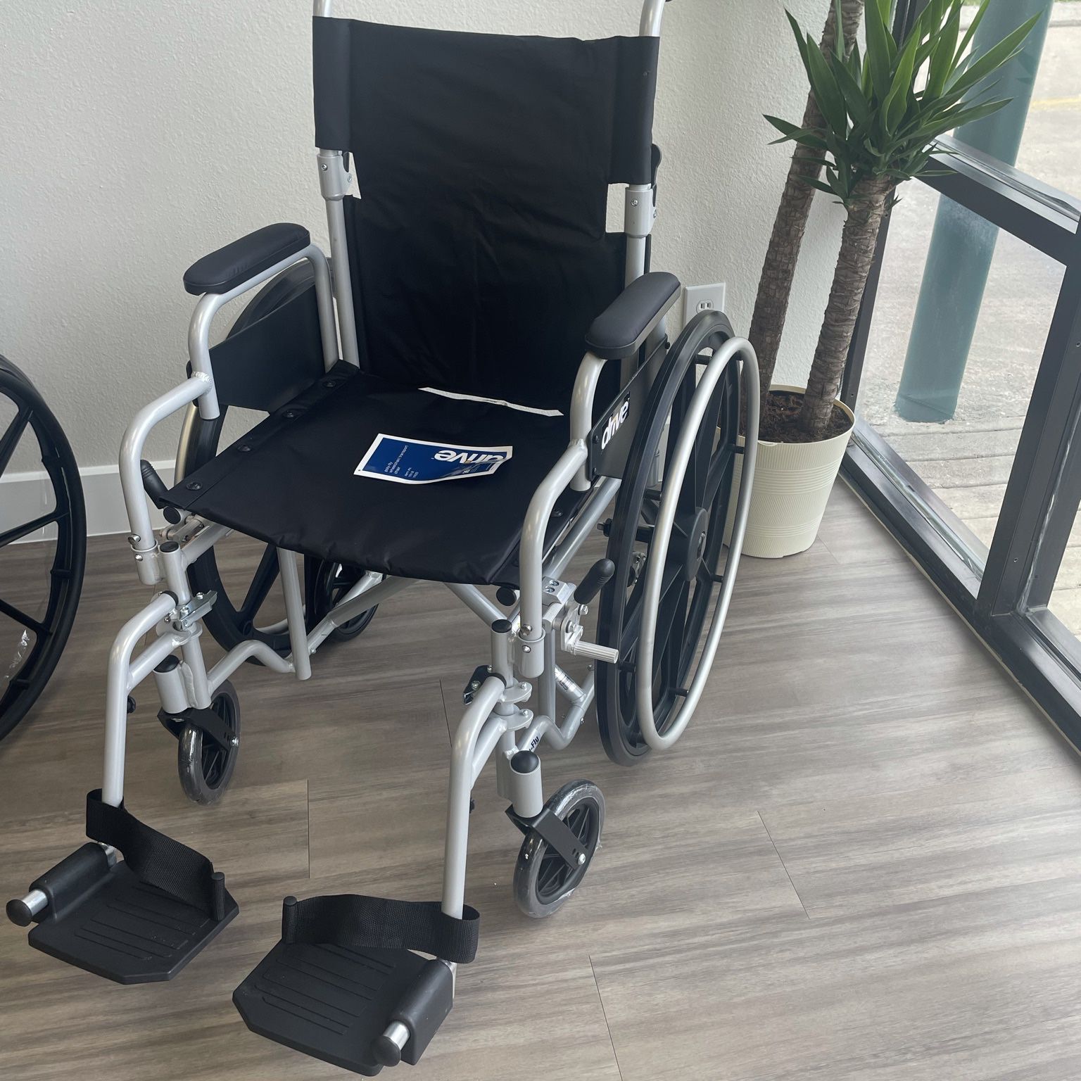 NEW WHEELCHAIRS to Sale Rent $99