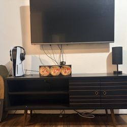 TV stand 