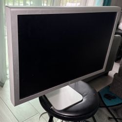 Apple Cinema HD Display – 23” Aluminum Monitor  Clean, high-quality Apple monitor in great working condition. This is the Cinema HD model, known for i