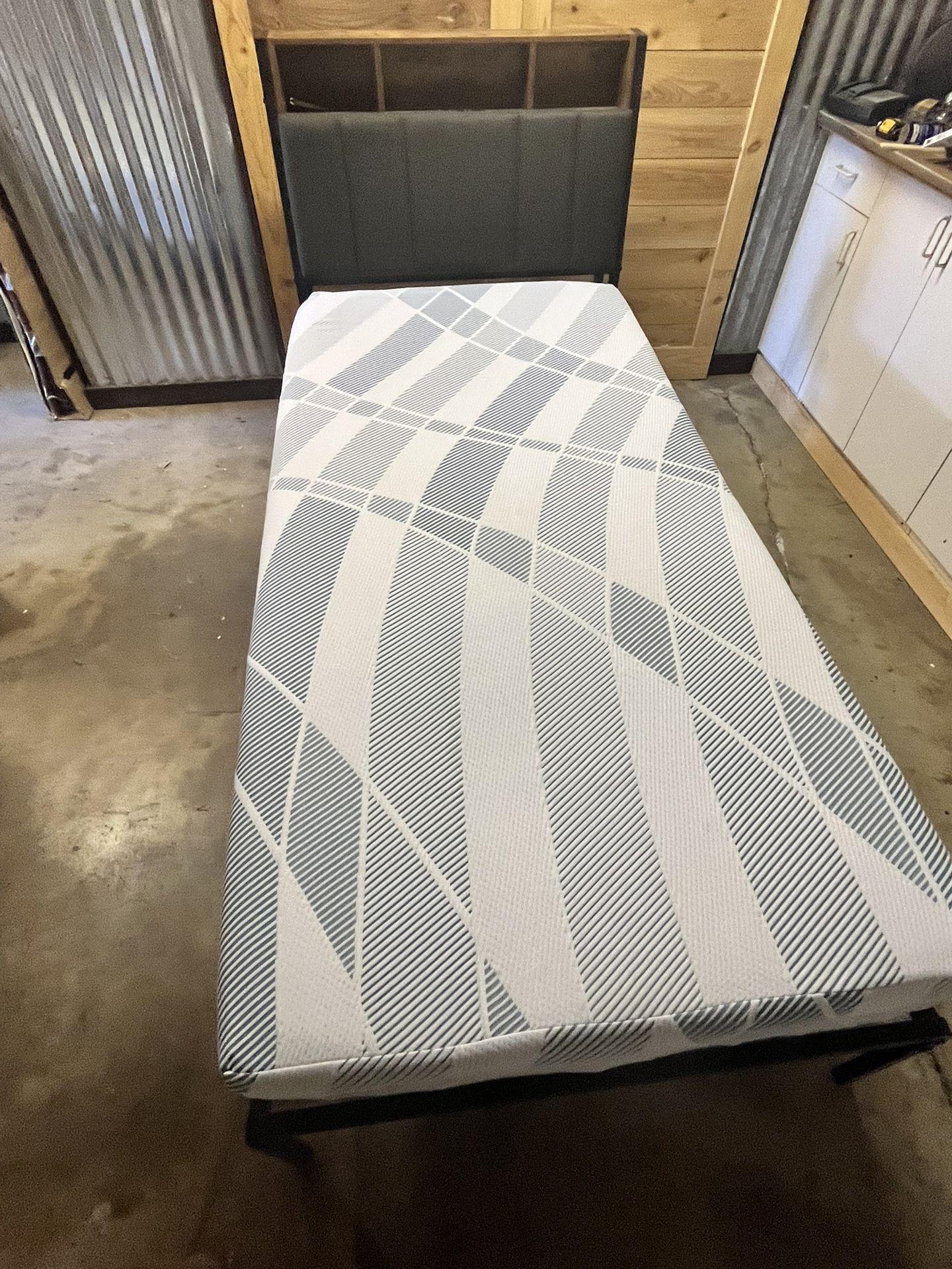 Twin XL Bed Frame With Sealy Mattress Rustic Headboard