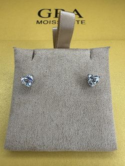 Moissanite Heart Earrings – 5.0mm 1.0ct Total, S925 Silver, GRA Certified VVS1