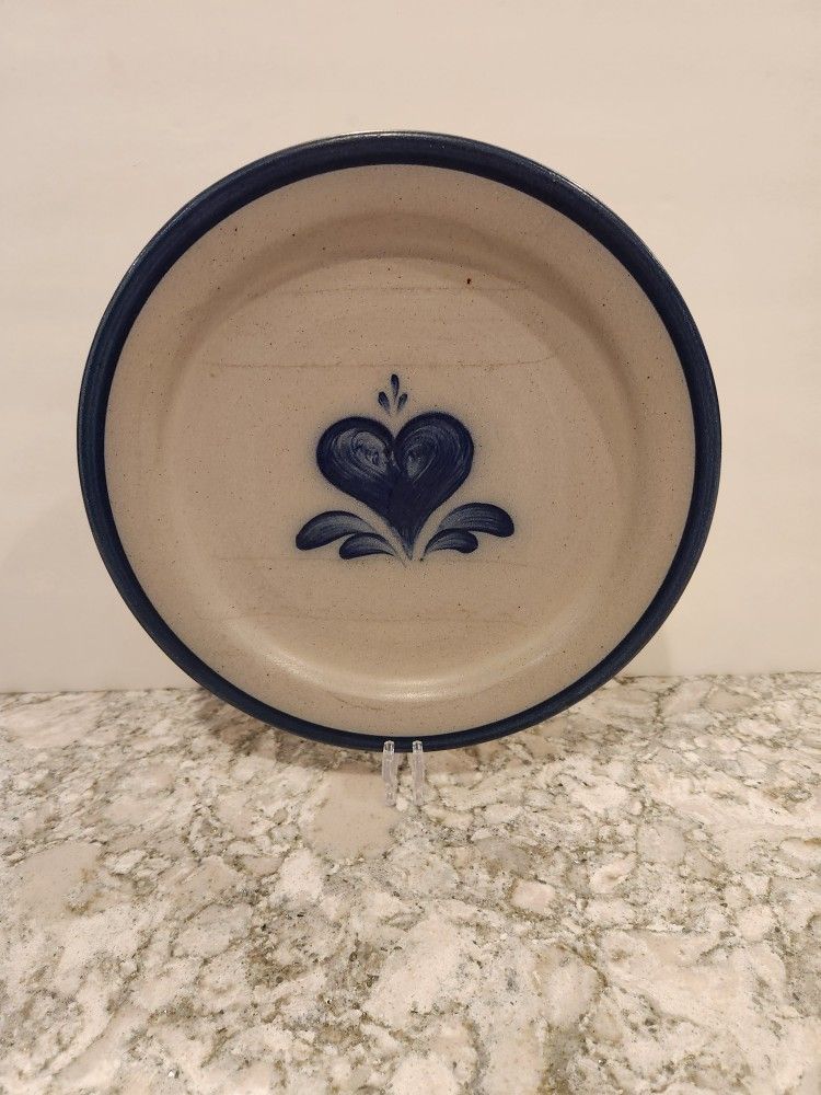 Rowe Pottery Stoneware Plate 10 1/8"
Description: Blue Rim And Hearts, Smooth, No Trim
Pattern: Heart by Rowe Pottery
