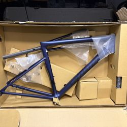 New Frame set Specialized Tarmac SL8. 54cm. Blue