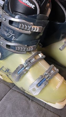 Ski Boots 24.5 Contoura