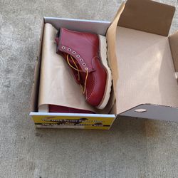 Red Wing Men’s Boots Size 8.5 New 
