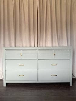 Gorgeous Wooden Soft Sage Dresser | 6-Drawers