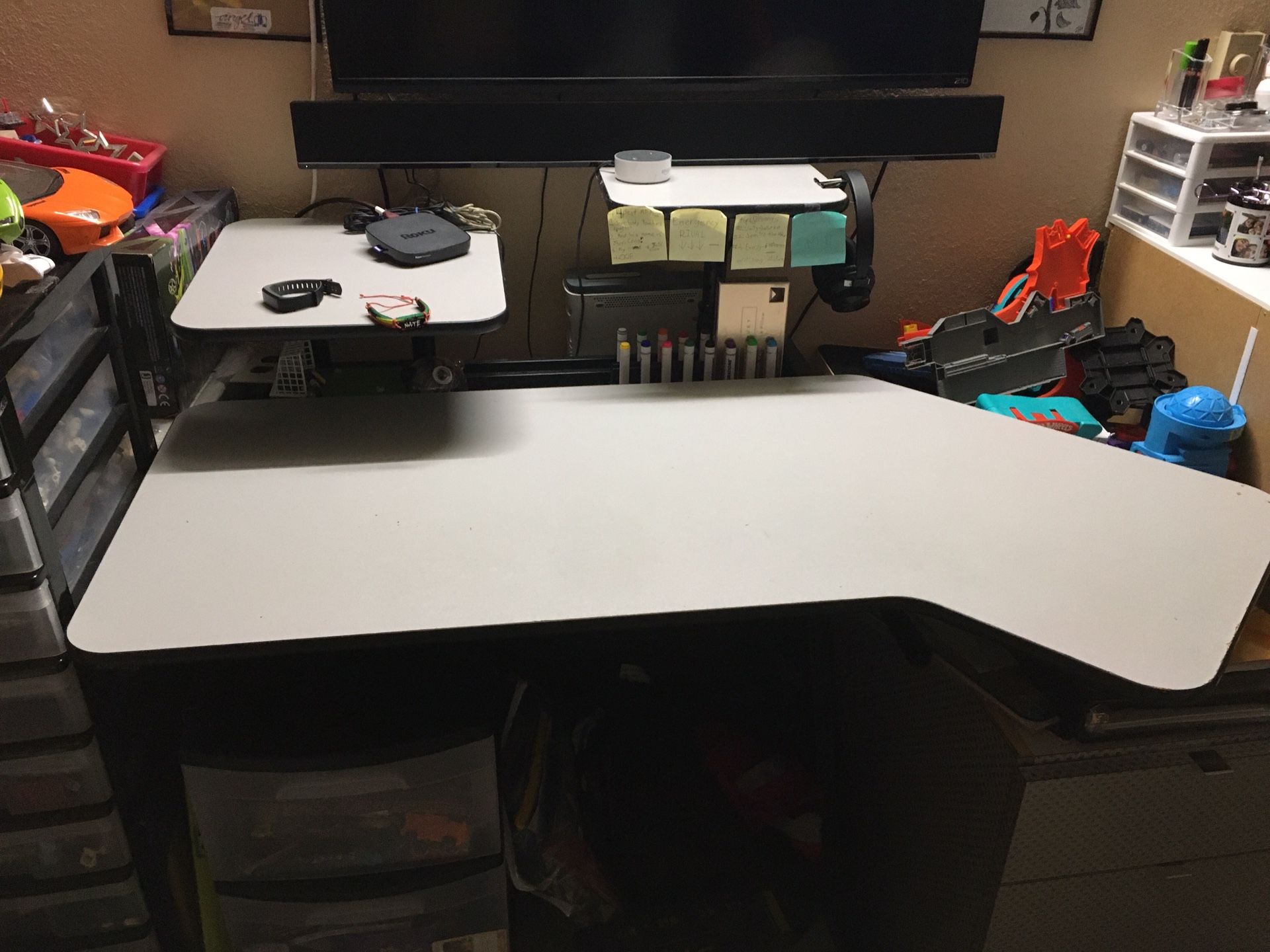 LARGE COMPUTER/STUDY TABLE