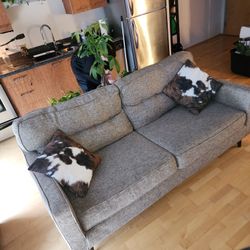 Dahra Sofa. 