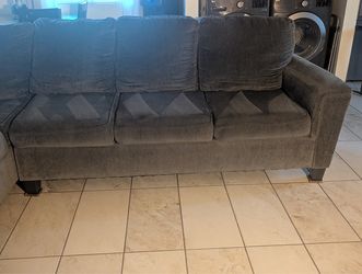 Sectional couch