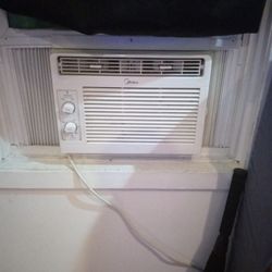 Midea Air Conditioner 