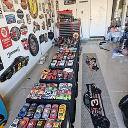 Car and sign collection