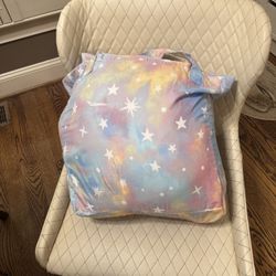 Twin Bed Comforter ( Pink Star Theme And Shark Theme)