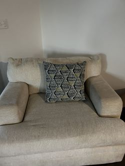Love Chair(s)