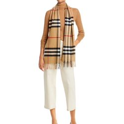 Burberry classic checkered cashmere scarf shall 
