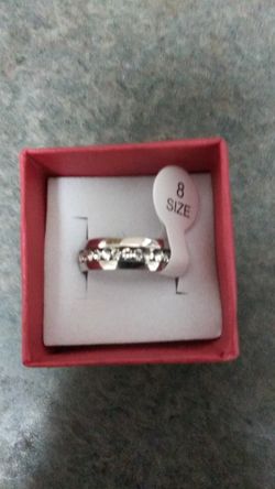 Ring.- Size 8