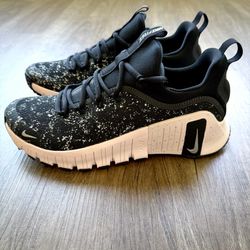 NEW Nike Free Metcon 6 SE HV2017-001 Women’s 8.5 Black Metallic Silver