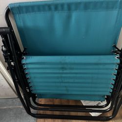 Foldable relaxing chair