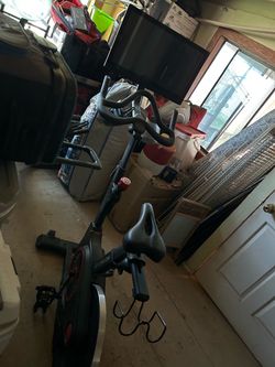 Echelon Indoor Cycling Spin Bike