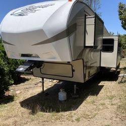 2017 Keystone Cougar Bunkhouse Trailer 