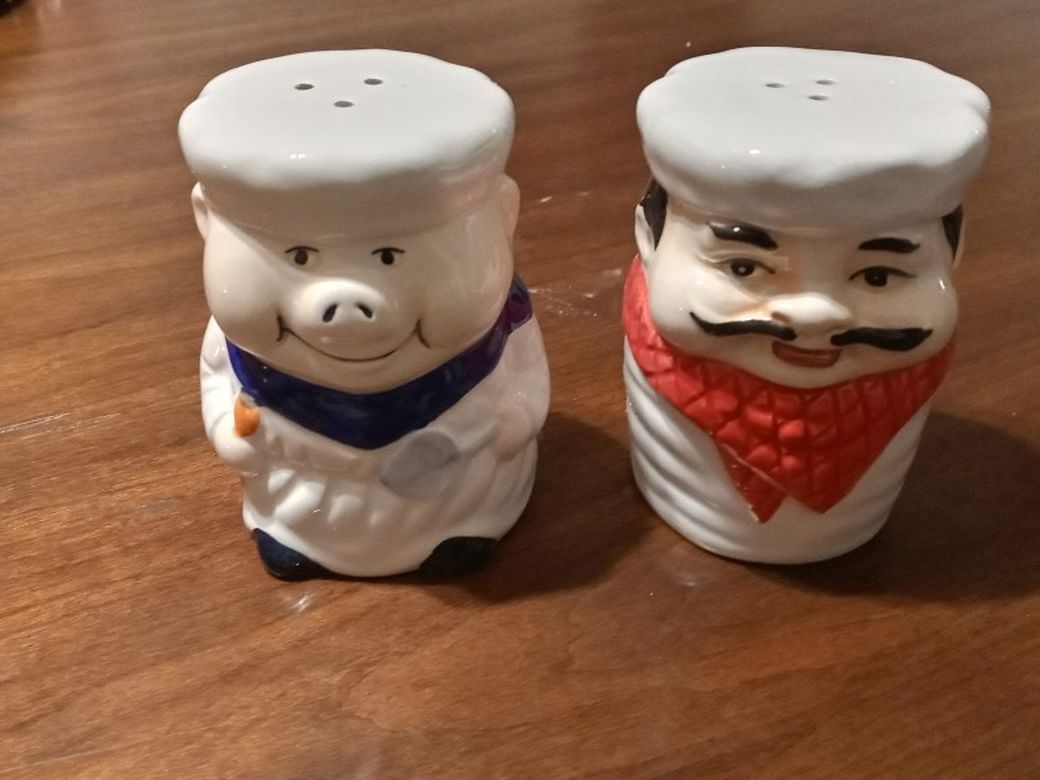 Salt And Pepper Shaker Fat Chef And Pig