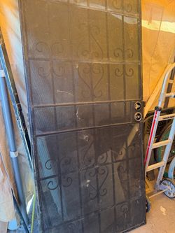 Metal gate door