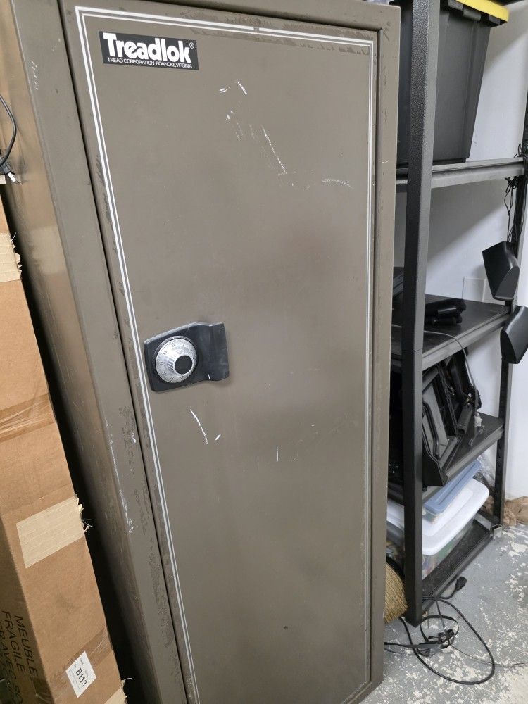 **Treadlok 5ft Gun safe**
