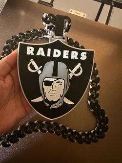 Raiders hype chain