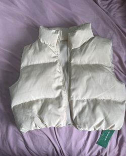 Cropped Puffer Vest