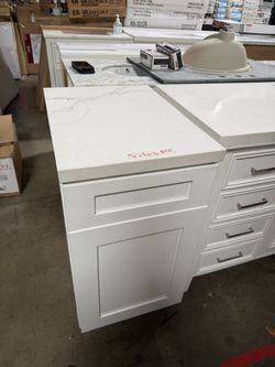 Cabinet 18x25x35
