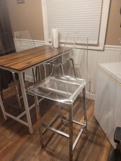 4 New high dining chairs