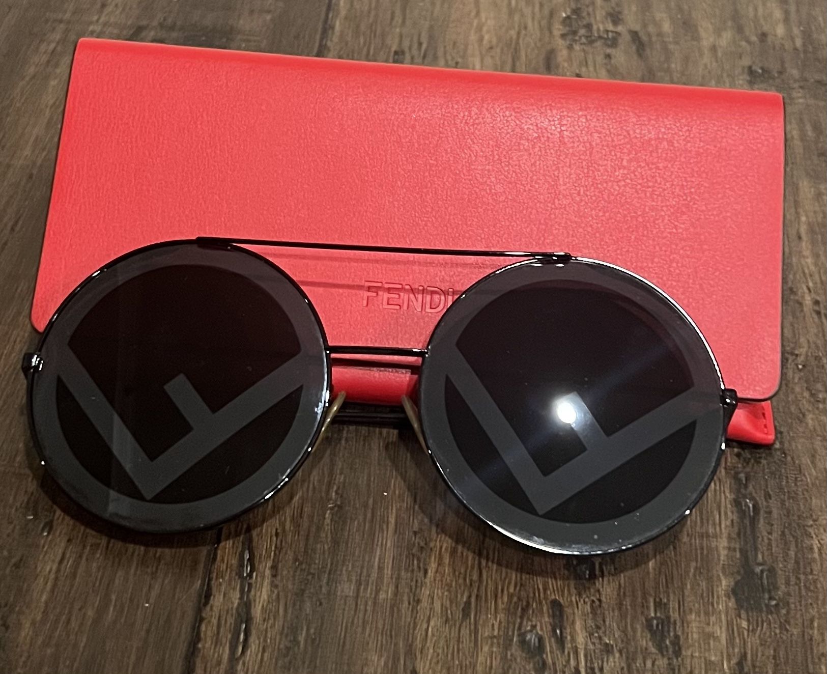 FENDI RUN AWAY Round Sunglasses Black FF 0285/S One Size