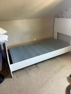 White Wooden Twin Bedframe